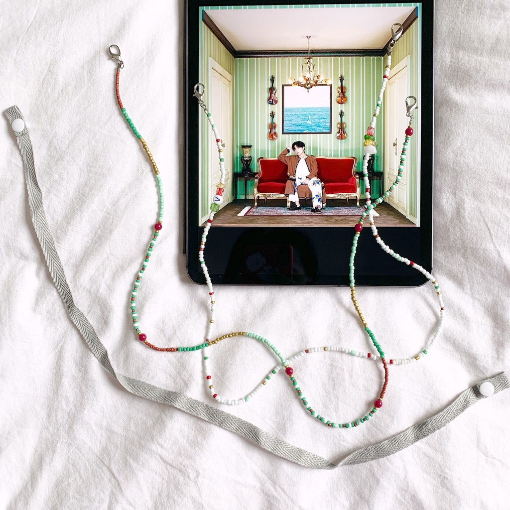 BTS’ BE-inspired Mask Strap (V)