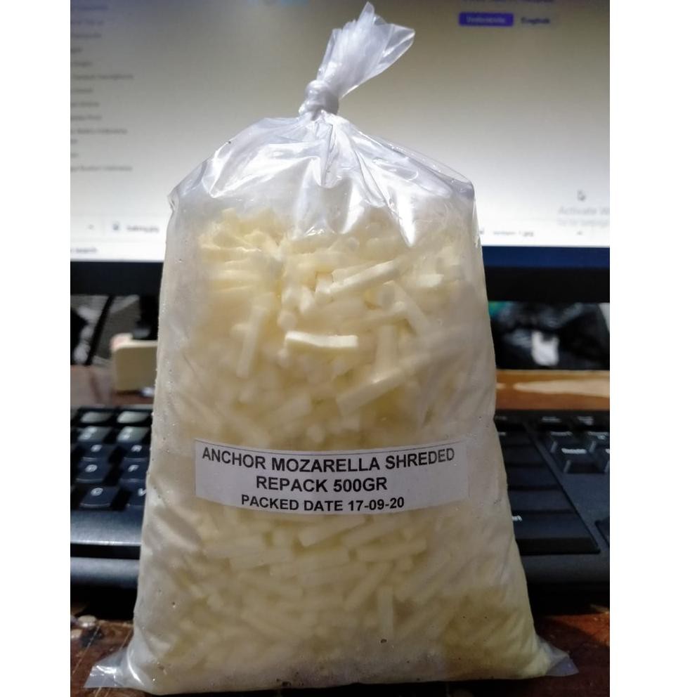 

4.4 Product HOT Anchor Mozarella Shredded Cheese Extra Stretch 500gr - Anchor Gosend/Grab Only!!!