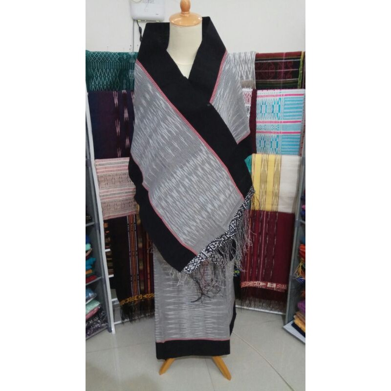 Sibolang Rasta Abu Rokok Sisi Hitam Songket Tarutung