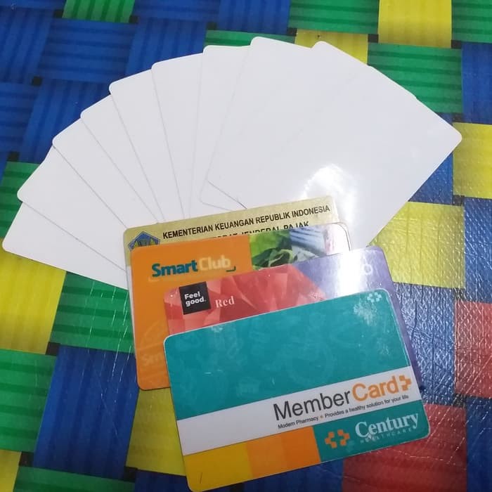 

Laminating KTP, SIM,NPWP DLL (isi 30 lembar)