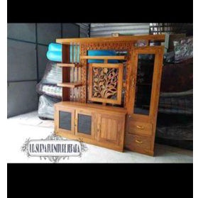 Pemisah ruangan tamu partisi Bufed Bupet lemari pajangan kayu jati ukir