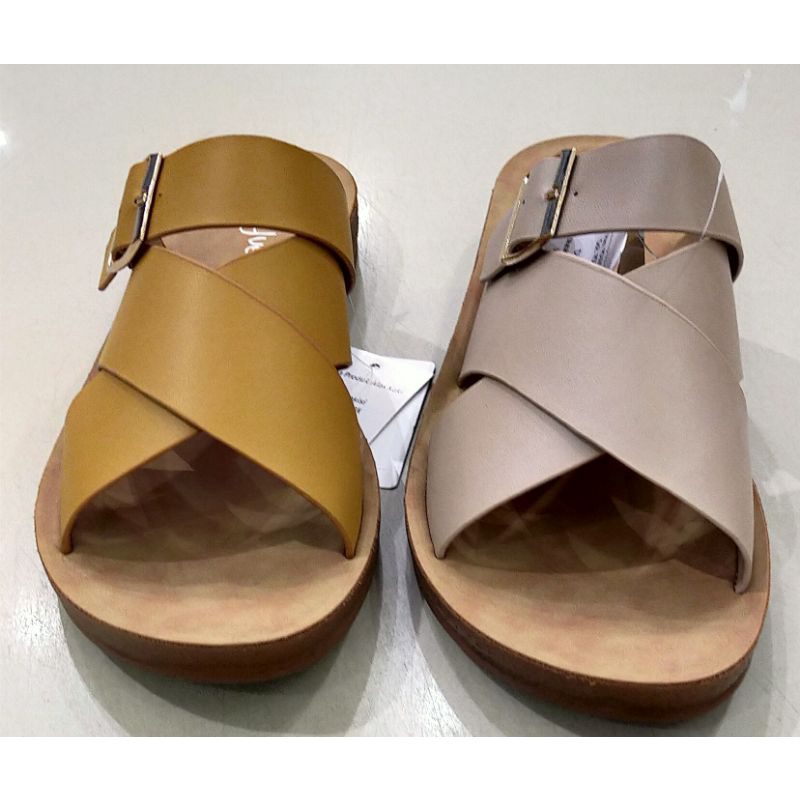 sandal wanita St yves