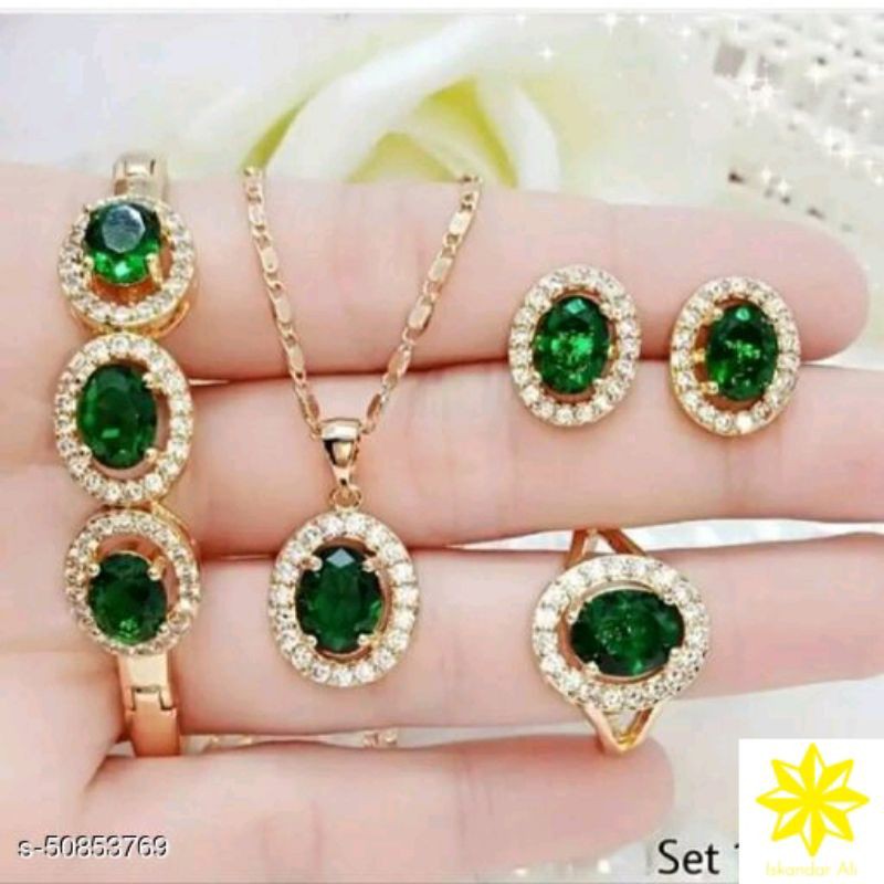 Set perhiasan Titanium permata hijau anti karat
