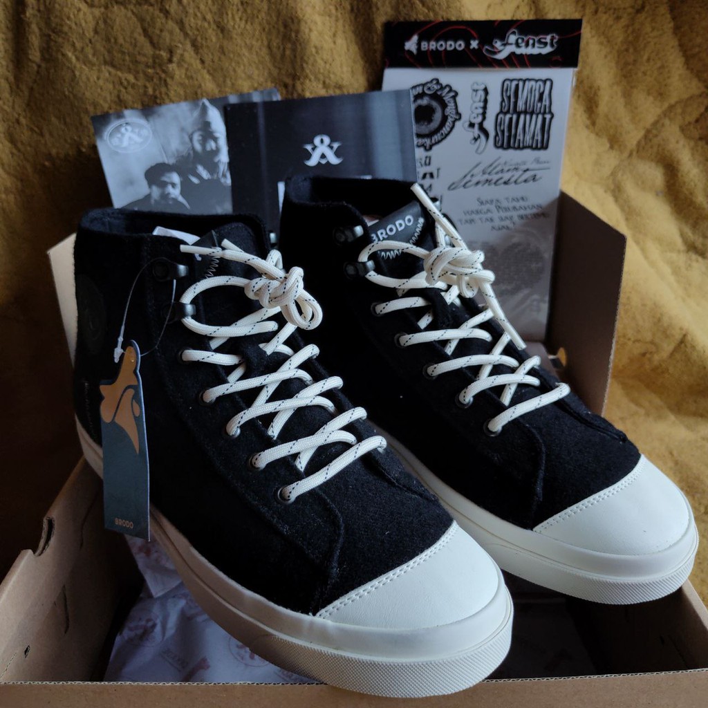 Sepatu Pria - Brodo x Feast 'MEMBANGUN' Collection Vantage Hi (44)