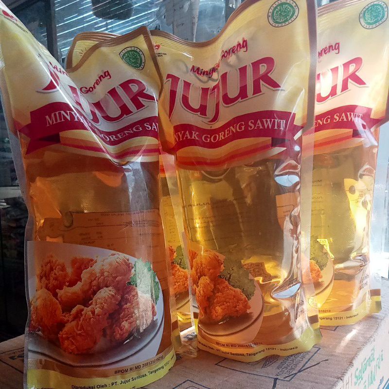 

Minyak goreng Jujur kemasan 1 liter