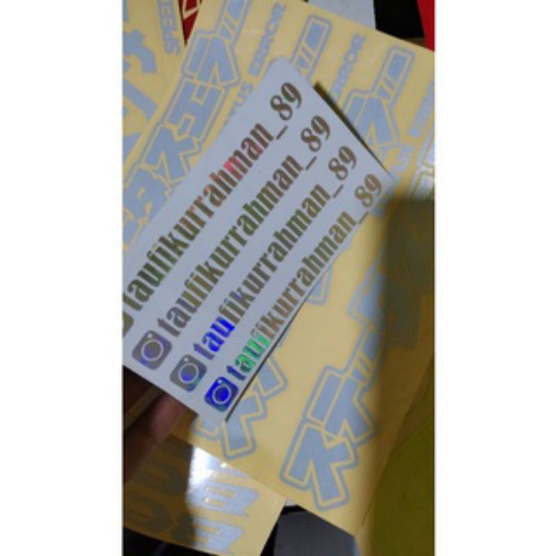 Stiker custom Nama IG / Nama online shop / Stiker helm / Stiker motor / Stiker mobil