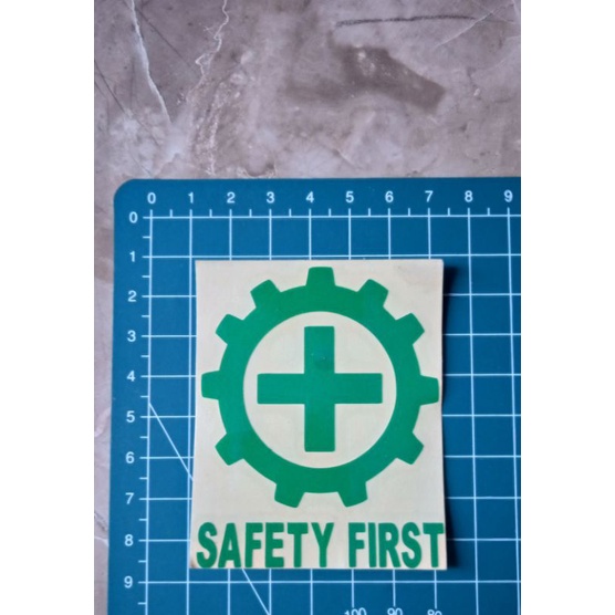 

stiker cutting safety first