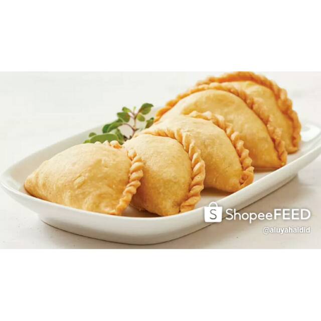 

Pastel frozen isi daging atau ayam