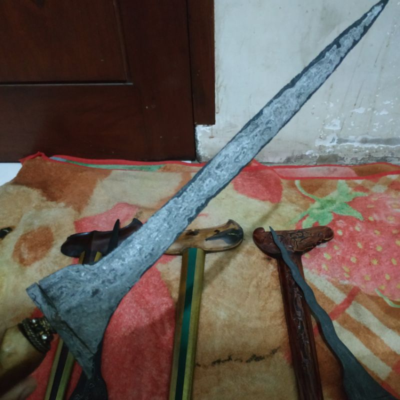 Keris Sepuh Pulanggeni lurusan