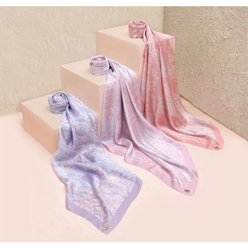 Buttonscarves scarf Granada preloved
