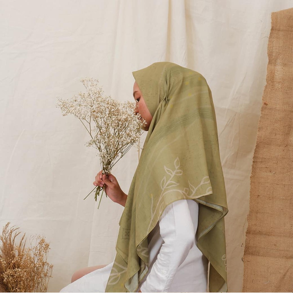 Hijab Voal Printing Laser Cut Jilbab Segi Empat Syari Motif Gayatri