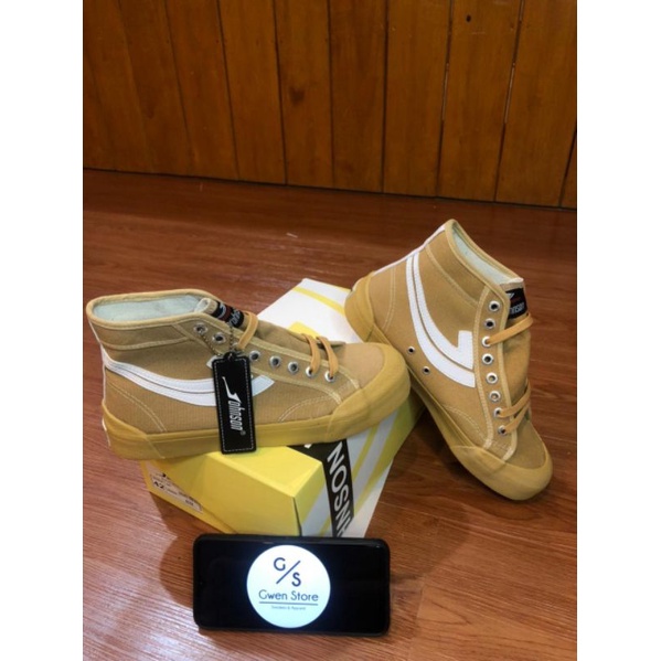 Johnson Galaxy Pro High Cut Beige BNIB - Sepatu Sneakers Casual