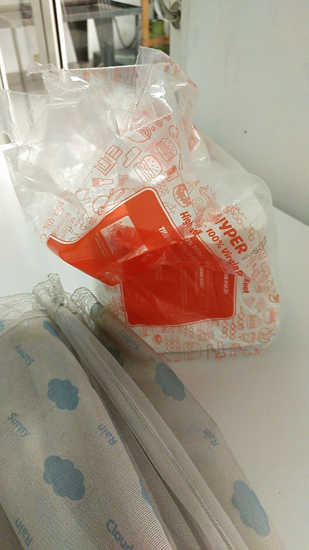 Hyper Napkin Luncheon Tissue 400 Gram