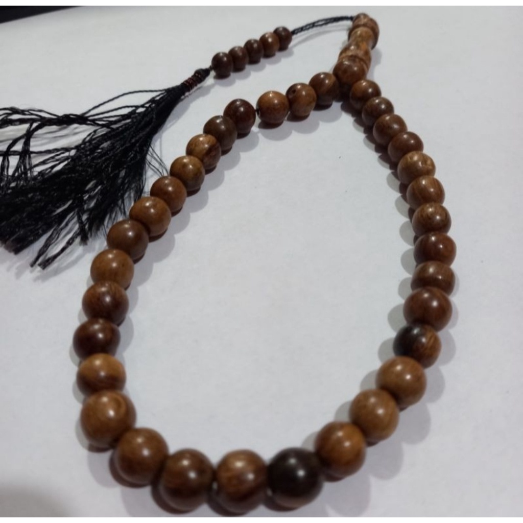 Tasbih gaharu 33 butir tasbih kayu gaharu buaya aroma alami tasbih gaharu asli