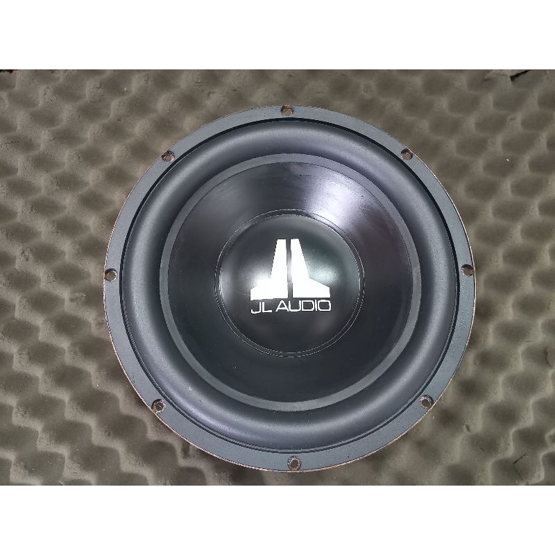 Sobwopoer JL audio  10  W0 v1 4 mulus made in usa