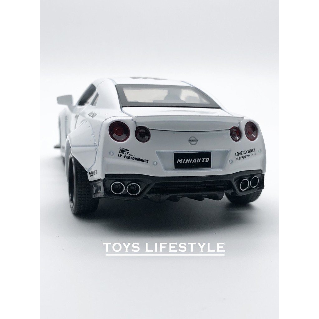 Miniauto Diecast - Nissan GT-R R35 (Putih)