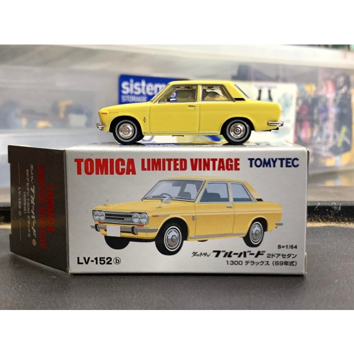 Tomica Limited Vintage LV-152b Datsun Bluebird 2door Sedan 1300 Deluxe