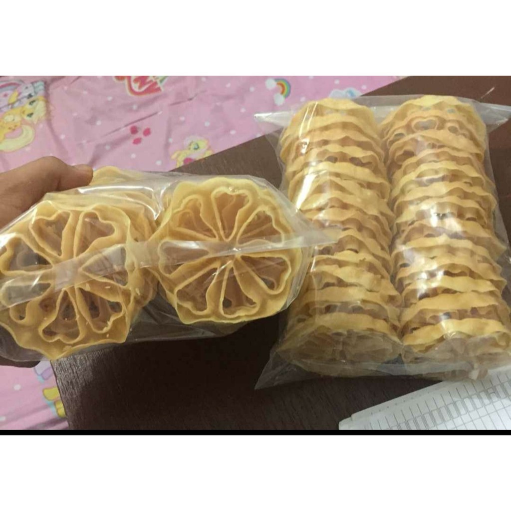 

HOME MADE Kue Kembang Goyang Maknyuss