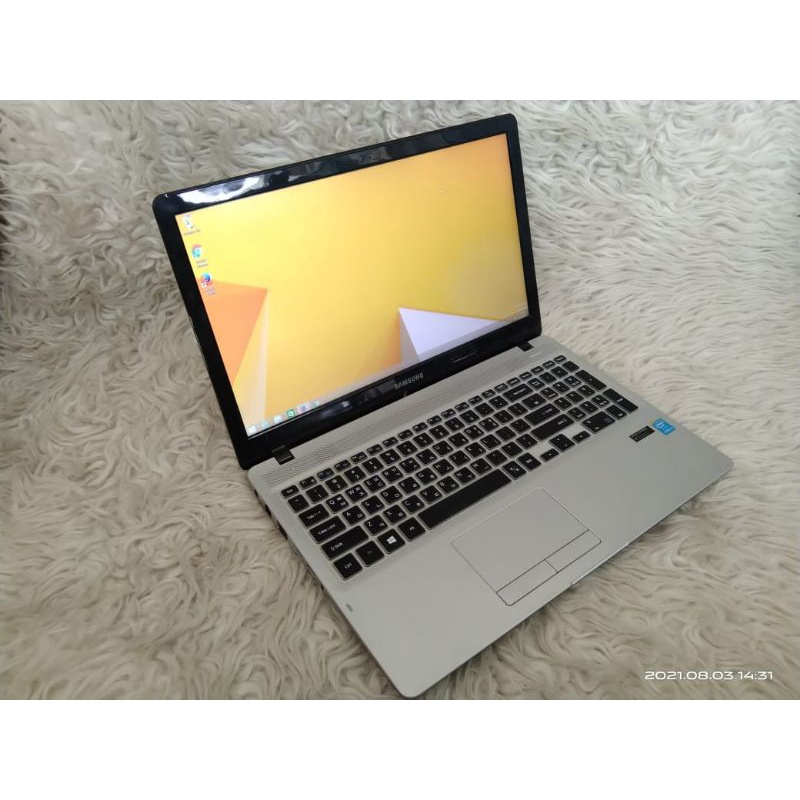 P1 Laptop Samsung 500R Ram 4gb HDD 500gb core i5 Nvidia Mulussss