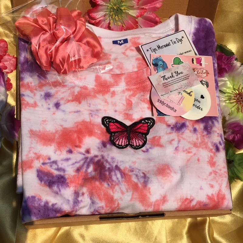 

Tie dye cuttie pop butterfly