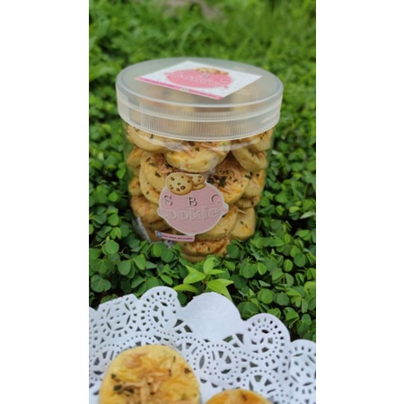 

Garlic cheese cookies