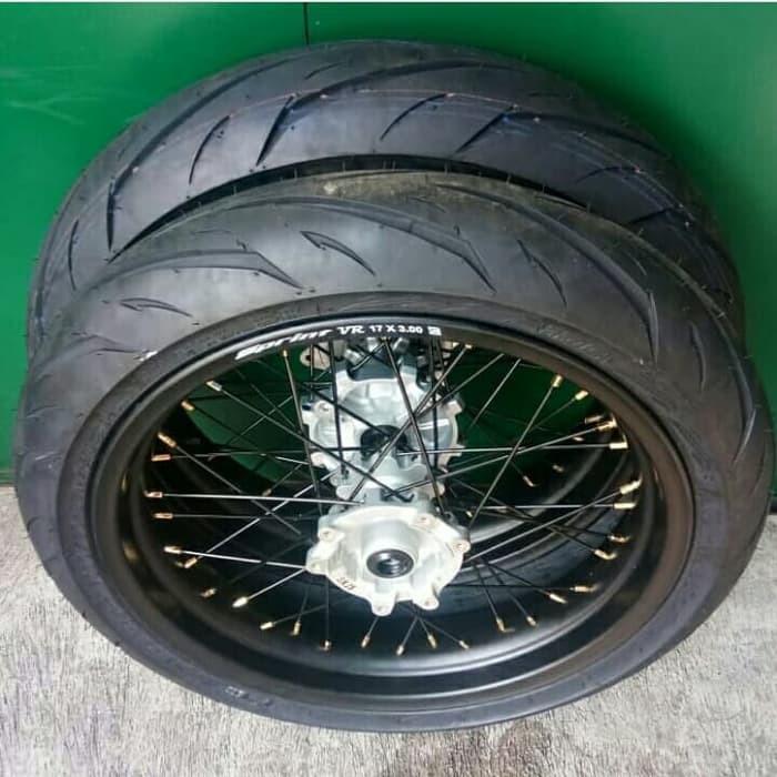 Ban Set CRF Supermoto IRC Exato