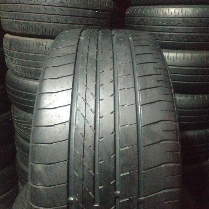 Ban mobil goodyear 225/45 R17 bekas