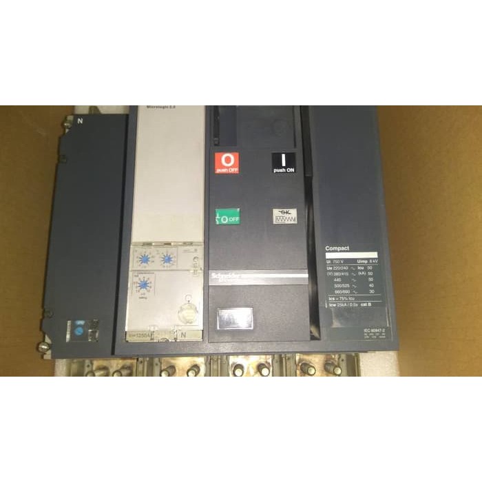 SCHNEIDER MCCB 50KA NS800N 4P 800A MOTORIZED 33469E