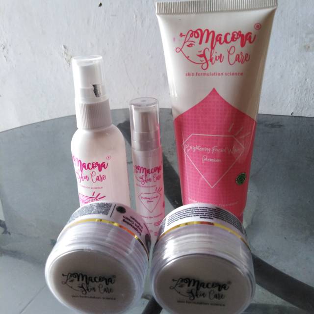 

Macoraskincare