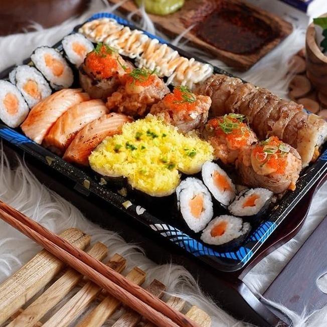 

Ready Stock Zeitaku Sushi Platter Promo