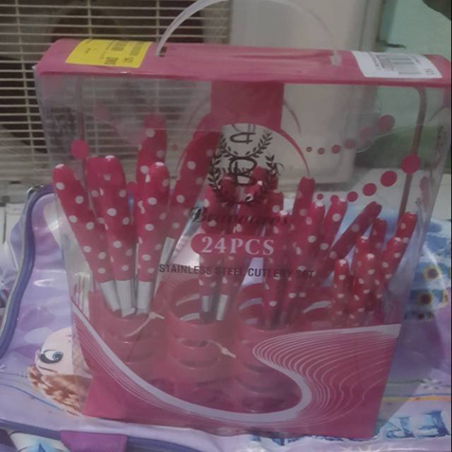 Sendok makan set polkadot pink 24