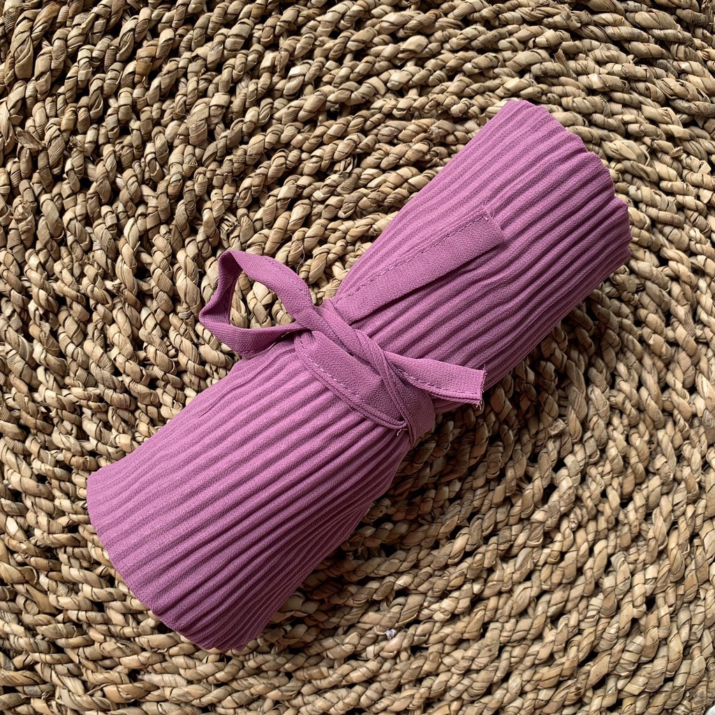 BERGO PLISKET LIDI PREMIUM Jilbab Instan tali Non tali Bahan Ceruty Jahit tepi-Tali lavender