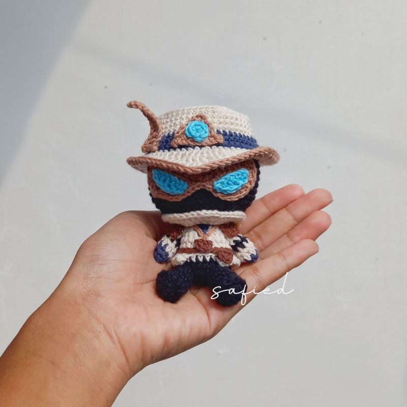 Boneka Rajut Cypher - Cypher Valorant Amigurumi (Boneka Rajut / Crochet Doll)