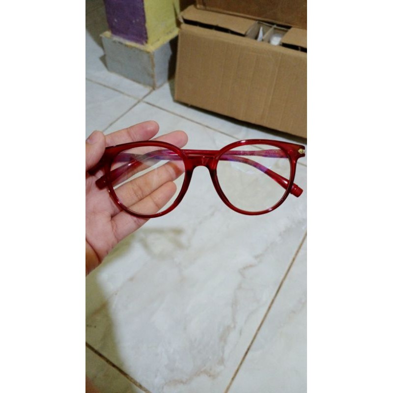 Kacamata anti radiasi