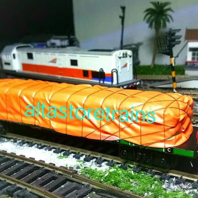 MINIATUR KERETA API GERBONG DATAR SEMEN