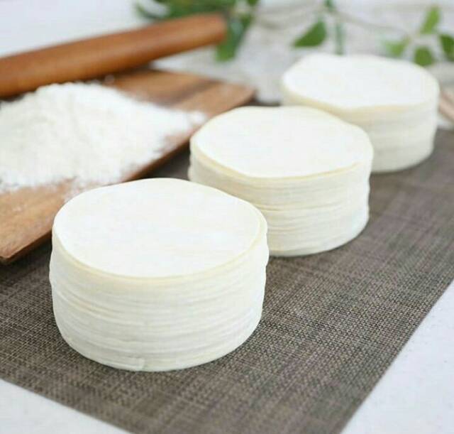 Kulit Dimsum Isi 100 Lembar Kulit Gyoza Kulit Hakau Kulit Pangsit Bulat 8cm