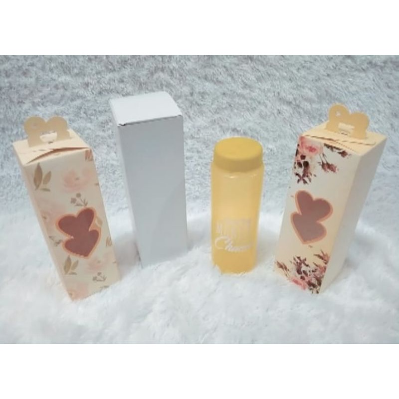 

Box souvenir botol 7x7x21 Ivory Cream Love