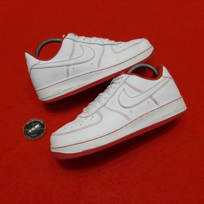 SEPATU NIKE AIR FORCE 1 UNIVERSITY RED SIZE. 41 (SECOND BRAND)