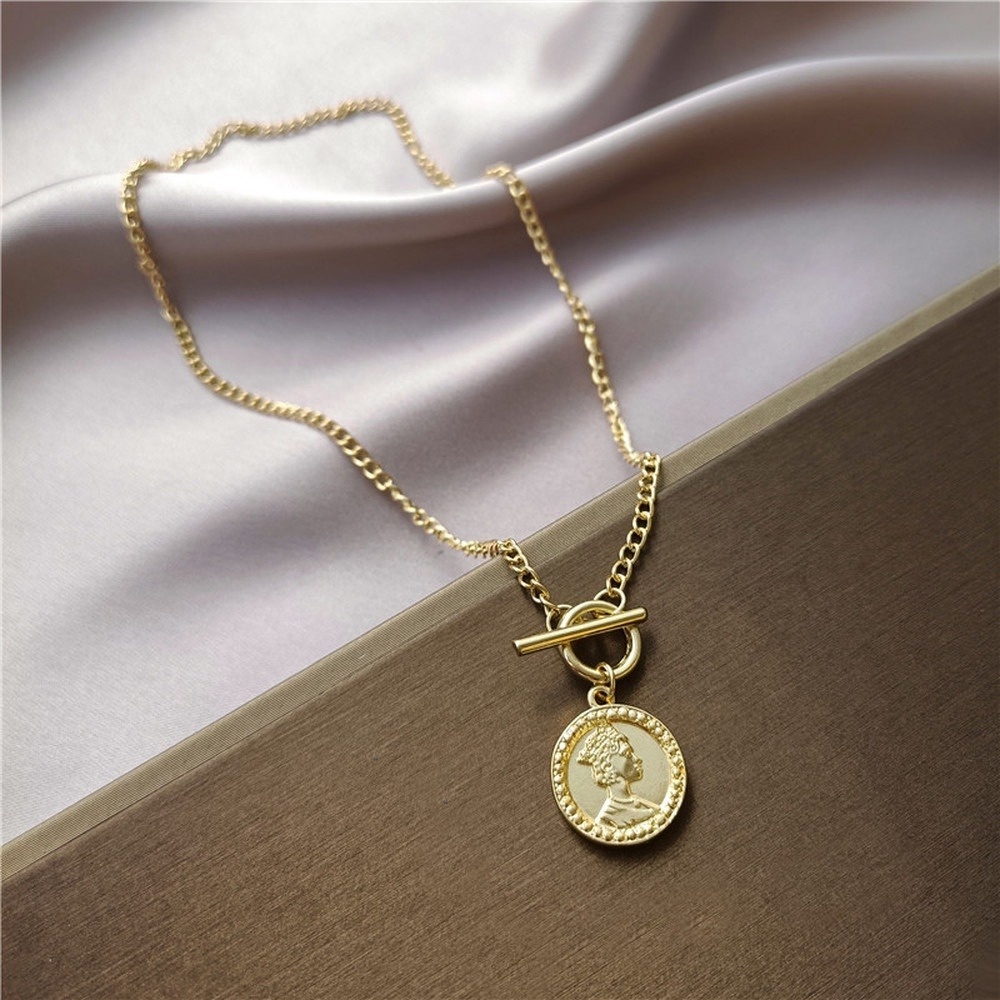 Simple Portrait Necklace Female Accessories 2021 New Ins Hip-hop Clavicle Chain for Women Ladies