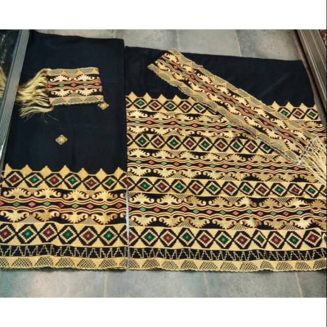 Kain Tapis Lampung (bordir)