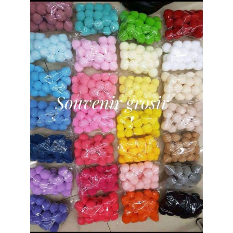 

POM POM HALUS 3CM ( ISI 25PC)