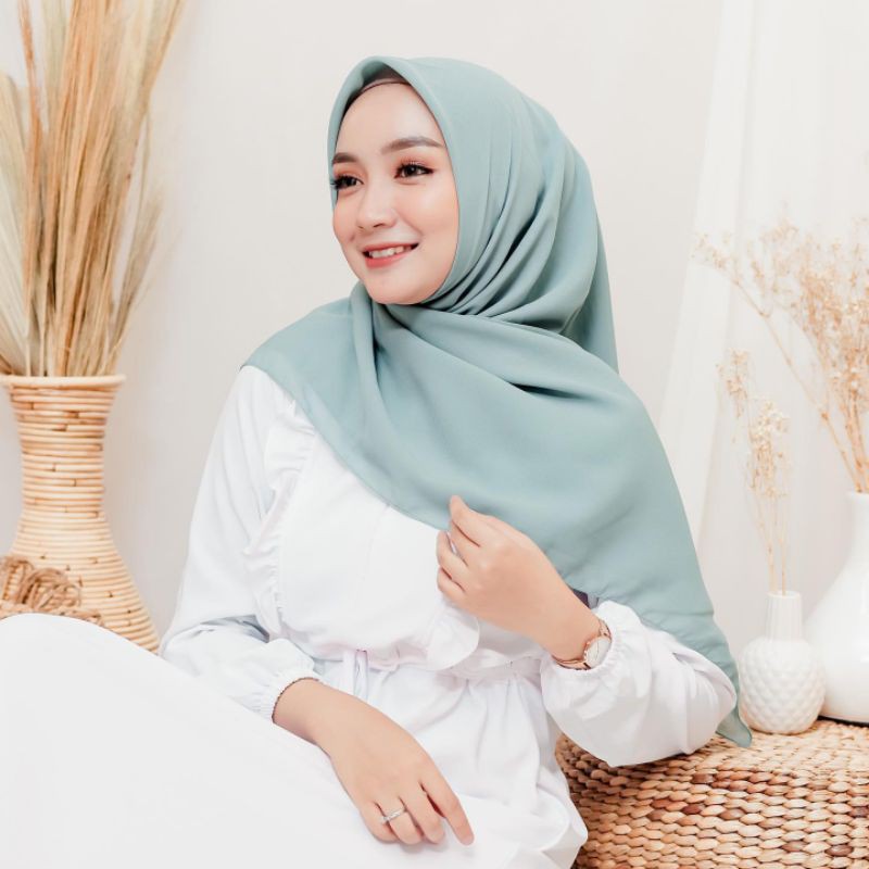 BELLA SQUARE - hijab Polos| jilbab Segi Empat Harian Polos