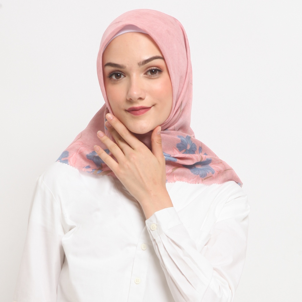 KLA Itang Yunasz Hijab Scarf Peony