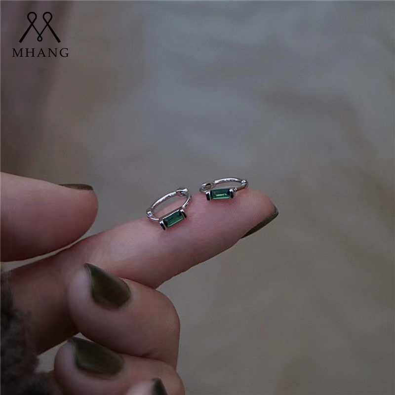 Anting Tusuk Gantung Bahan Sterling Silver 925 Hias Zamrud Ukuran Mini Gaya Korea Untuk Wanita