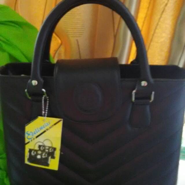 Tas YSL Baru Persit pia Bhayangkari.