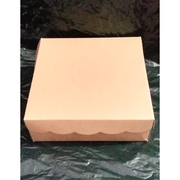 

Dus Kraft laminasi R10k 350gsm kotak 20x20x7cm coklat
