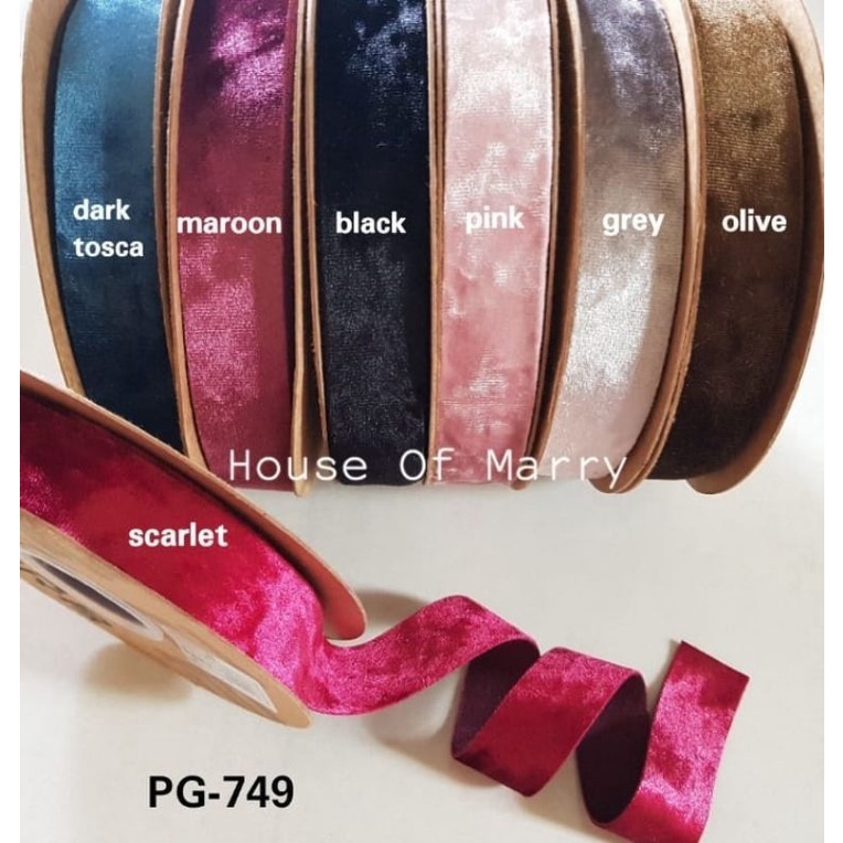 

Pita Import PG-749 | per yard (90 cm)