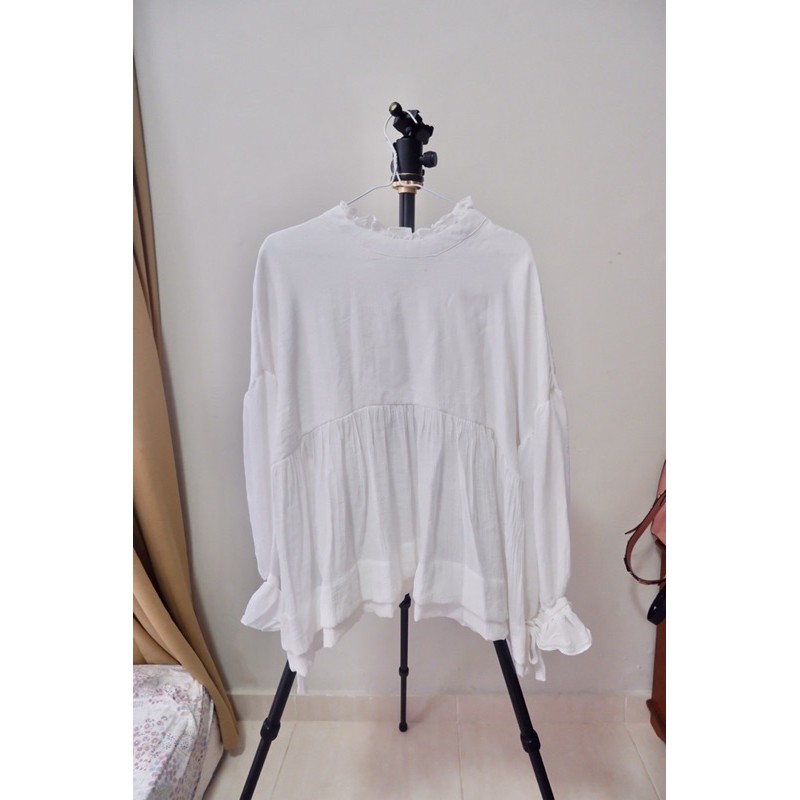 Preloved NONA Vintage Top White (Belum pernah dipakai, tapi sudah dicuci)