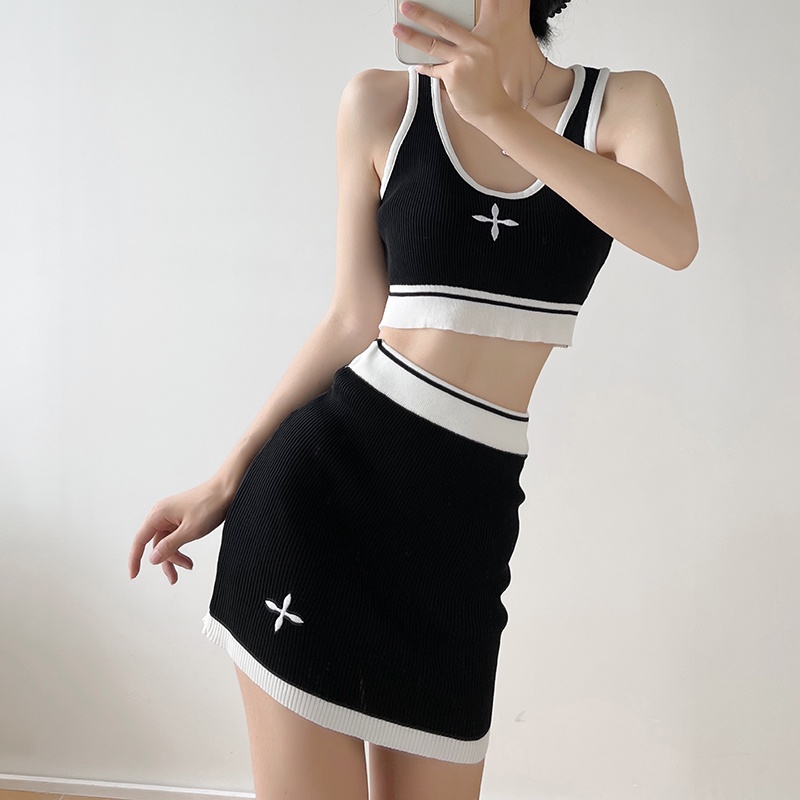 【Elegant】Korean  Ribbed Knitted Sleeveless Crop Top &amp; Skirts Sets 7474