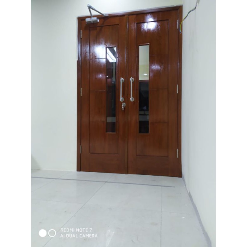 Pintu utama kayu kamper + kusen pintu utama + Finishing Plitur